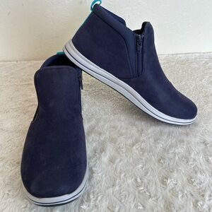 Clarks Breeze Clover Ankle Boots Sz 10 Wide Blue Side Zip Cloudstepper Casual
